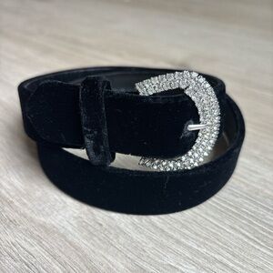 Luxurious Vintage Oscar de la Renta Black Velvet Belt with Sparkling Buckle